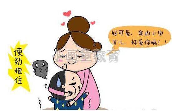 这位妈妈超有爱 画漫画8年记录孩子成长